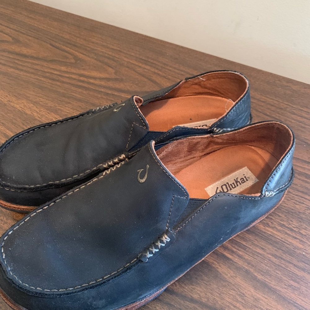 Moloa Men's Black Leather Slip-Ons